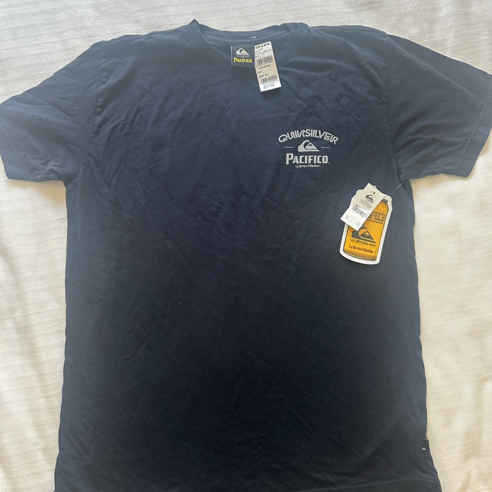 Quiksilver Mens Pacifico T shirt navy size medium. Nwt